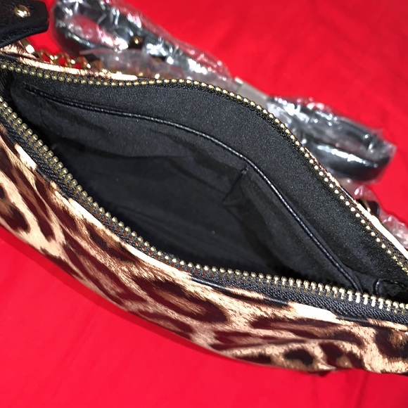 Crossbody bag with cheetah print from Call it Spring - Picture 3 of 6